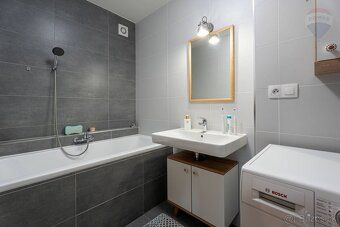 REZERVOVANÝ!!! Realitná kancelária RE/MAX ponúkana predaj 3-