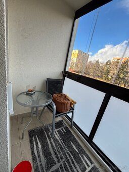 AV REALITY POPRAD ponúka na predaj 3-izbový byt  balkónom. T