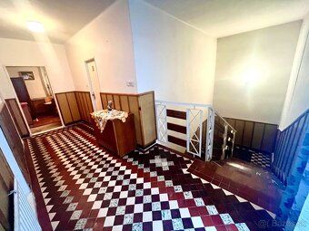 - 5 - izbový rodinný dom - pekný rovinatý pozemok - výmera 1