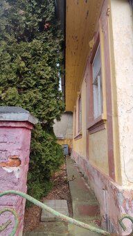 Predám dom s pozemkom Košicka Polianka. Spolu výmera 1379 M2