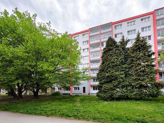Ponúkame na predaj moderný a prakticky riešený 1-izbový byt 
