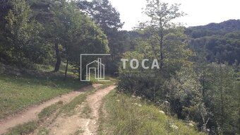 TOCA real – EXKLUZÍVNE – ponúkame na predaj pozemok v obci H