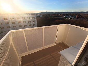 Ponúkam na prenájom 1-izbový apartmán s vonkajším parkovacím