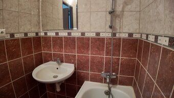 Z poverenia majiteľa Vám ponúkam na predaj 3-izbový byt o vý