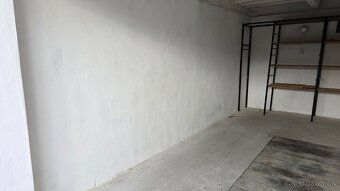 Predám murovanú garáž (19 m²) s montážnou jamou – Trenčín, N