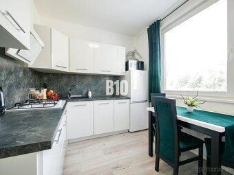 Ponúkame do nájmu charizmatický 2 izb. byt s balkónom, vo vý