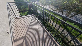 Areté real Vám ponúka na prenájom plne zariadený 2 izbový by