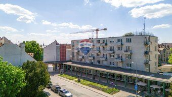 RE/MAX Vám ponúka na predaj priestranný 2-izbový byt na prvo
