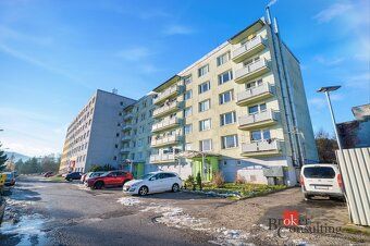 Vo Zvolene, časti Stráže, ponúkame 2-izbový byt s balkónom a