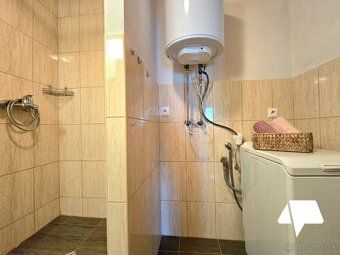 Ponúkame na predaj štýlovú 3-izbovú chatu v nádhernom prostr