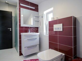 Exkluzívny rodinný dom s garážou, terasou, galériou, veľký u