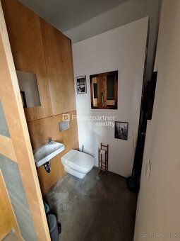 F003-212-PAHO
Bývanie s dušou v srdci Nitry: Dizajnový loft 