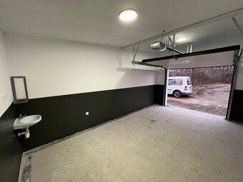 Na predaj murovaná garáž – Istebné Rozmer : 6,1x4,1 m =25 m 