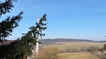Hľadáte pokojné miesto na relax v prírode blízko mesta?
Ponú