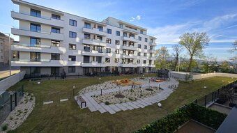 Hľadáte bývanie, ktoré spája modernú architektúru, kvalitné 
