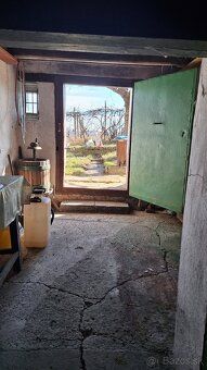 Predám 4 árovú vinicu s pivničkou v katastri obce Kozárovce,