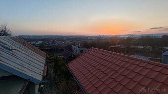 🏡 Ponúkame na predaj rodinný dom s nádherným výhľadom na Luč