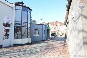 Realitná kancelária RE/MAX ponúka na prenájom prízemný obcho