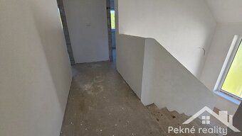 Ponúkame Vám na predaj moderný rodinný dom situovaný v tiche