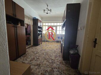 Overené reality ponúkajú na predaj priestranný domček na okr