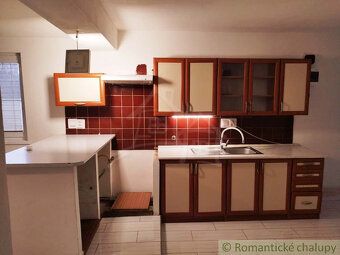 80 m2 nehnuteľnosť disponuje terasou, predsieňou, 3 priestra