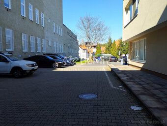 Typ: Kancelárie Ulica: T.G.Masaryka Obec: Lučenec
ID:209-26-
