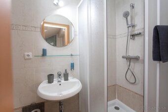 Ponúkam na predaj krásny a priestranný Apartmán v Apartmánov
