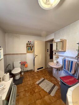 Predáme RD situovaný v centre dediny Križovany nad Dudváhom 