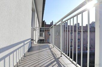 Ponúkame na predaj priestranný 4-izbový byt v širšom centre 