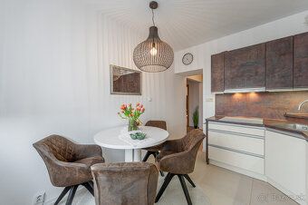 Typ: 3-izbový byt Ulica: Matuškova Obec: Košice-Západ
Táto n