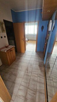 Predám 2 izbový byt s balkónom, poschodie 6/7, 50m2 s úžasný