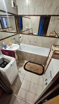 Predám 2 izbový byt s balkónom, poschodie 6/7, 50m2 s úžasný