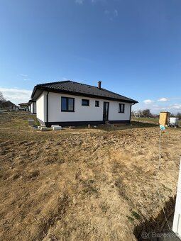 PONÚKAME NA PREDAJ POSLEDNÝ RODINNÝ DOM V PROJEKTE IBV VYŠNÁ