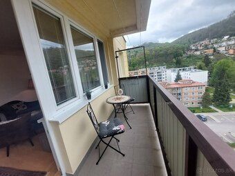Ponúkame na predaj pekne zrekonštruovaný 3-izbový byt nachád