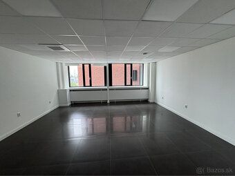 Realitná kancelária KNB - Komerčné Nehnuteľnosti Bratislava 