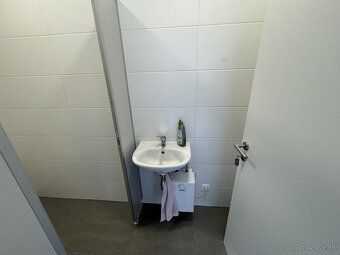 Realitná kancelária KNB - Komerčné Nehnuteľnosti Bratislava 
