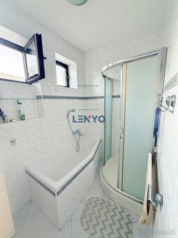 Lenyo Vám exkluzívne ponúka na predaj 5-izbový rodinný dom.
