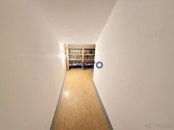 Lenyo Vám exkluzívne ponúka na predaj 5-izbový rodinný dom.

