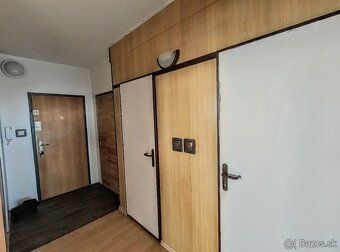 VMREALITY exkluzívne ponúka na predaj 3-izbový byt o výmere 