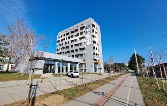 Prenájom dvoch kancelárií v budove na Račianskej ulici na za