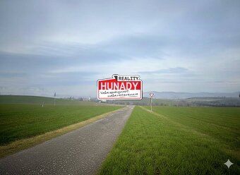 KOMPLETNÚ AKTUÁLNU PONUKU nájdete na: hunadyreality.sk
EXKLU