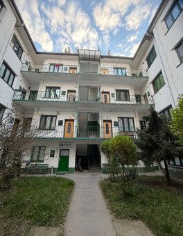 Ponúkame na prenájom moderný a štýlový 1,5-izbový byt priamo