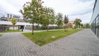 Typ: Garáže a parkovacie miesta Ulica: Fialová Obec: Bratisl