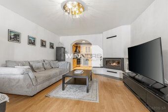 Typ: Rodinný dom Ulica: Železná Obec: Bratislava-Ružinov
Pon