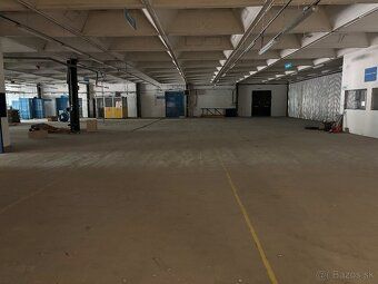 Ponúkam halu na prenájom celková rozloha 4 700m2 je možnosť 
