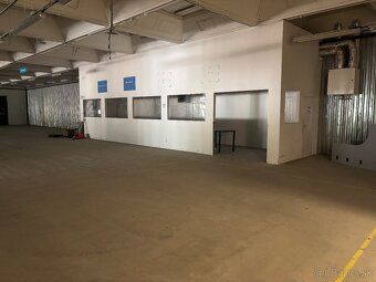 Ponúkam halu na prenájom celková rozloha 4 700m2 je možnosť 