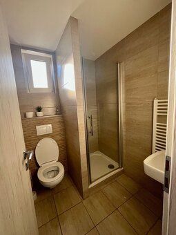 5 prenajímateľných apartmánov + komfortný 3- izbový byt pre 