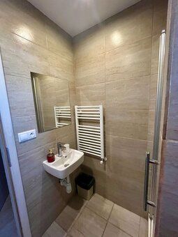 5 prenajímateľných apartmánov + komfortný 3- izbový byt pre 