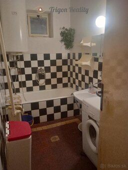 RODINNÝ DOM : : GBELCE : : 6.783 m2 pozemok PREDAJ ● ELADÁS 