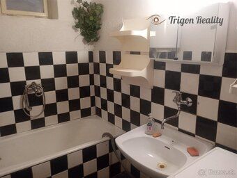 RODINNÝ DOM : : GBELCE : : 6.783 m2 pozemok PREDAJ ● ELADÁS 